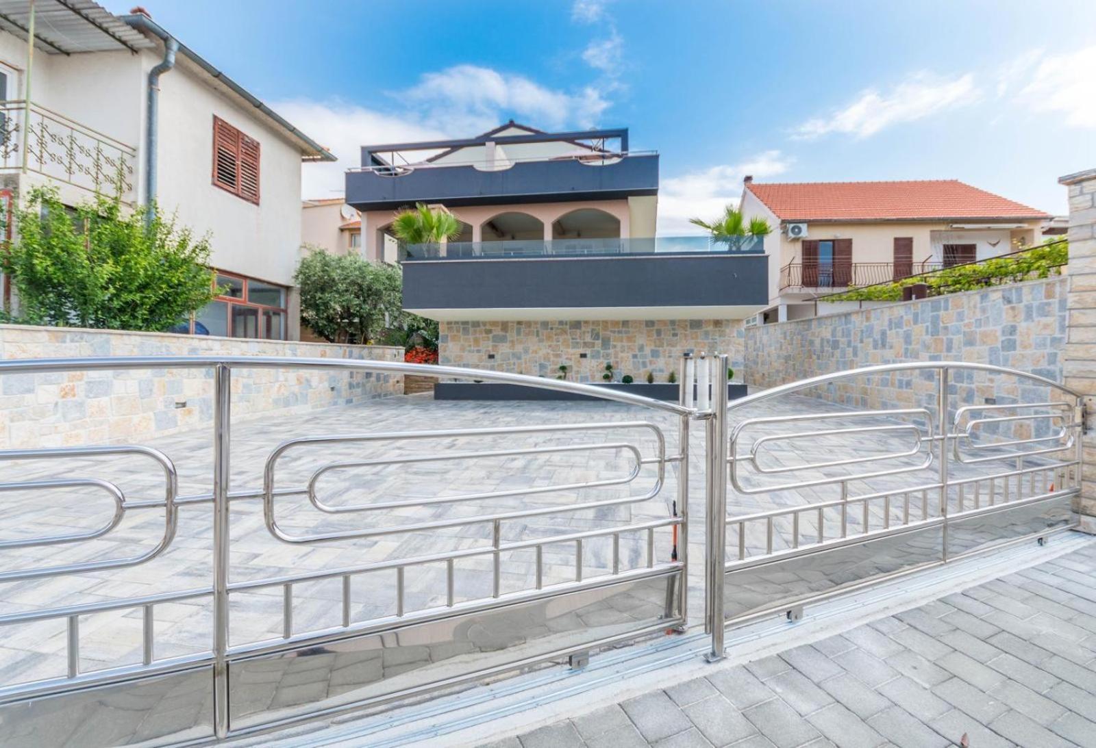Apartments Rada Biograd Na Moru Exterior foto