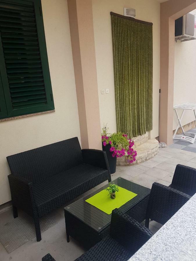 Apartments Rada Biograd Na Moru Exterior foto